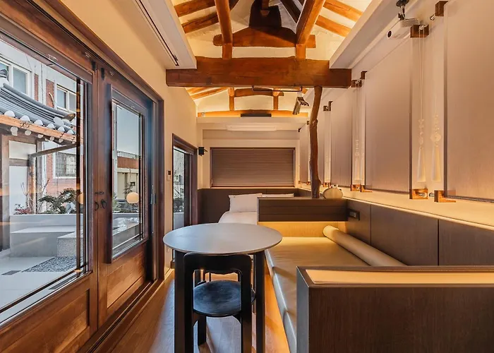 Luxury Hanok In Breeze