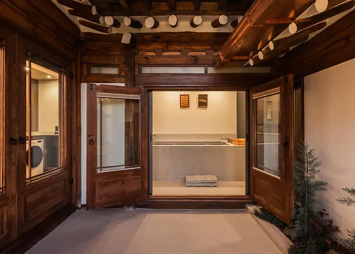 Luxury Hanok In Breeze Seoul